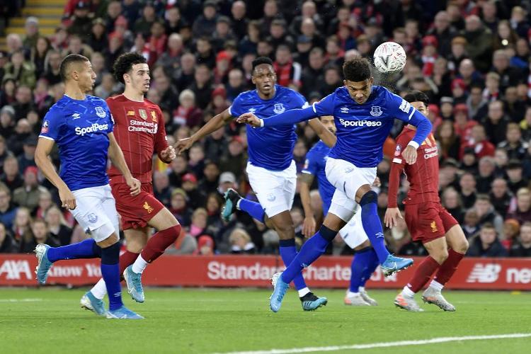 前教练：库普梅纳斯能很好地适应三中卫，斯帕莱蒂非常了解他